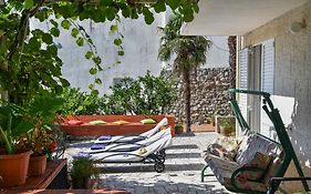 Vizmeg Holiday Home